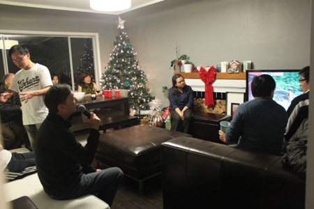 christmasparty3.jpg