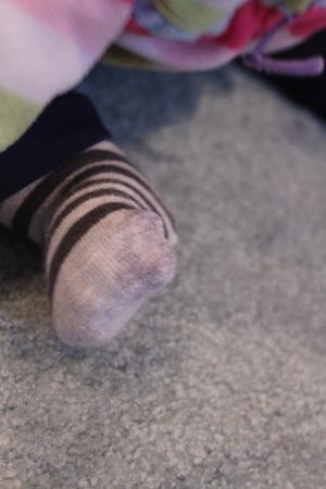 toes2.jpg